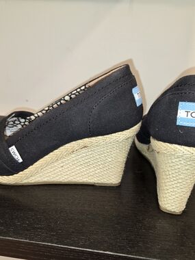 TOMS Black Canvas Espadrille Wedge